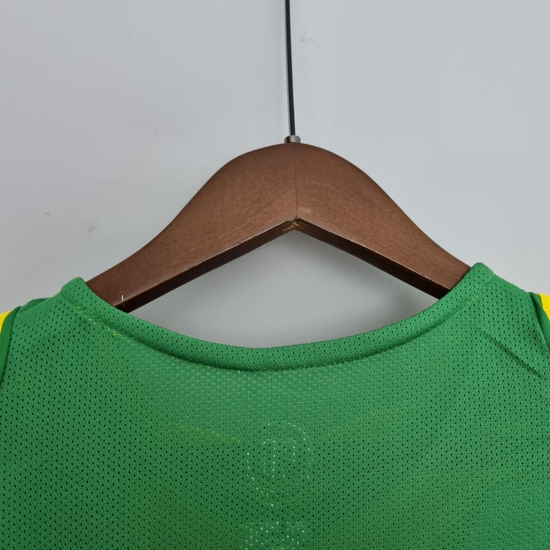 Camiseta retro local de la selección nacional de Brasil 2004/06