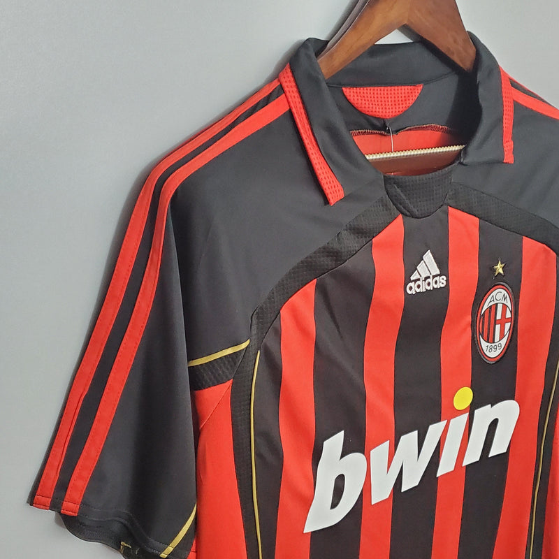 Camiseta retro local del AC Milan 2006/07