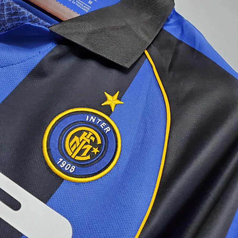 Camiseta retro local del Inter de Milán 2001/02