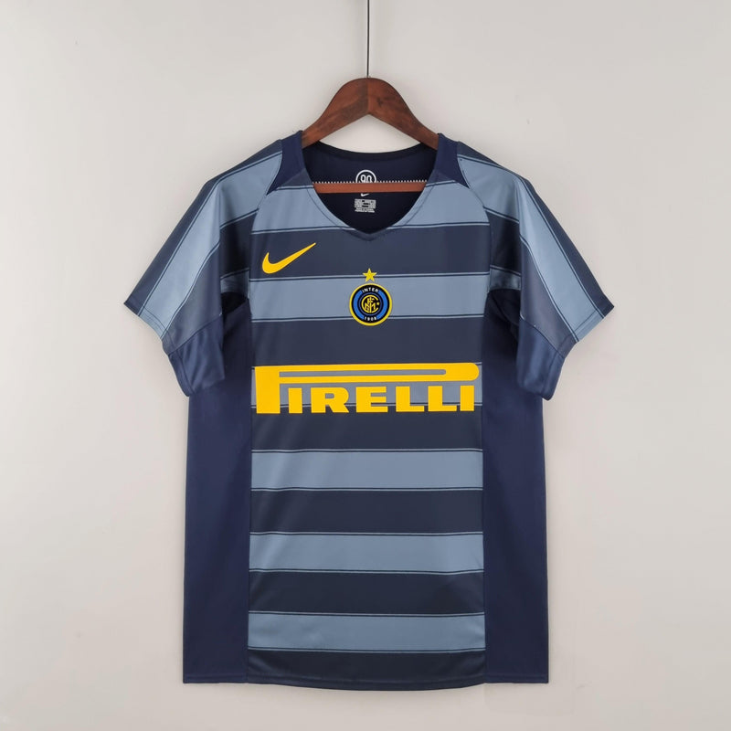 Camiseta retro de la tercera equipación del Inter de Milán 2004/05