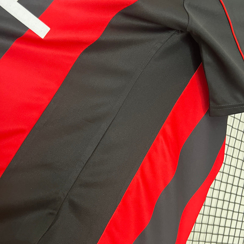 Camiseta retro local del AC Milan 2001/02