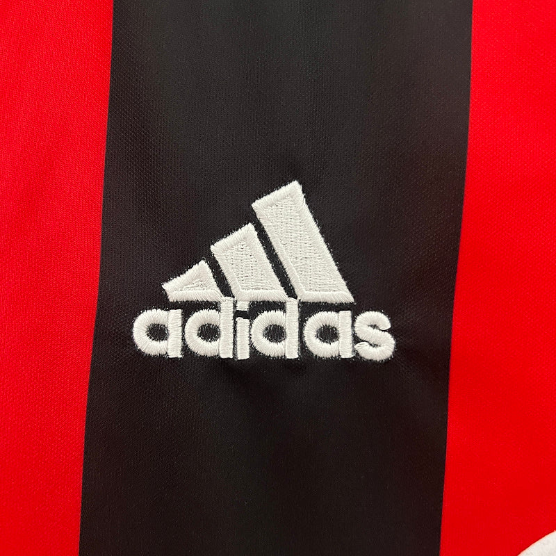 Camiseta retro local del AC Milan 2001/02