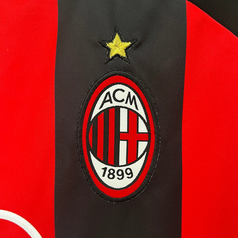 Camiseta retro local del AC Milan 2001/02